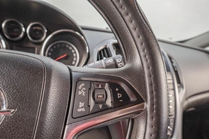 Хетчбэк Opel Astra GTC 2013 года, 1129000 рублей, Челябинск