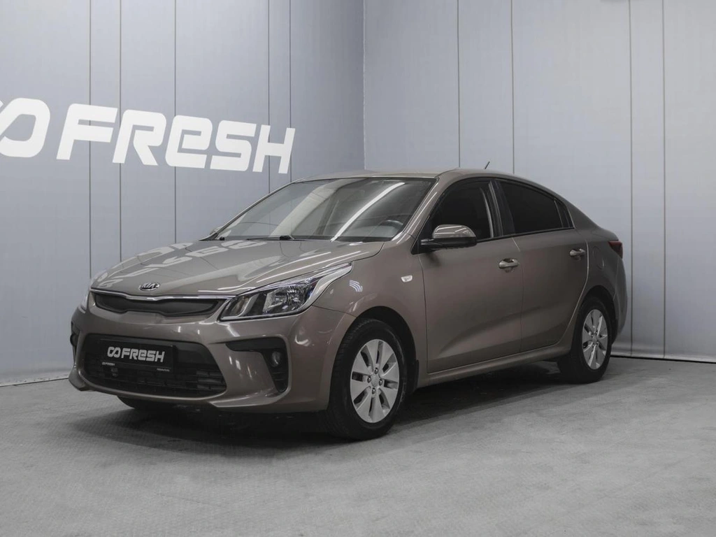 Седан Kia Rio 2018 года, 1402000 рублей, Омск