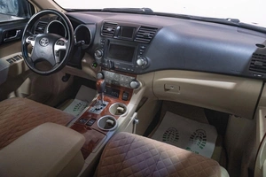 Внедорожник Toyota Highlander 2011 года, 1869000 рублей, Томск