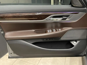 Седан BMW 7 серия 2019 года, 6500000 рублей, Красноярск