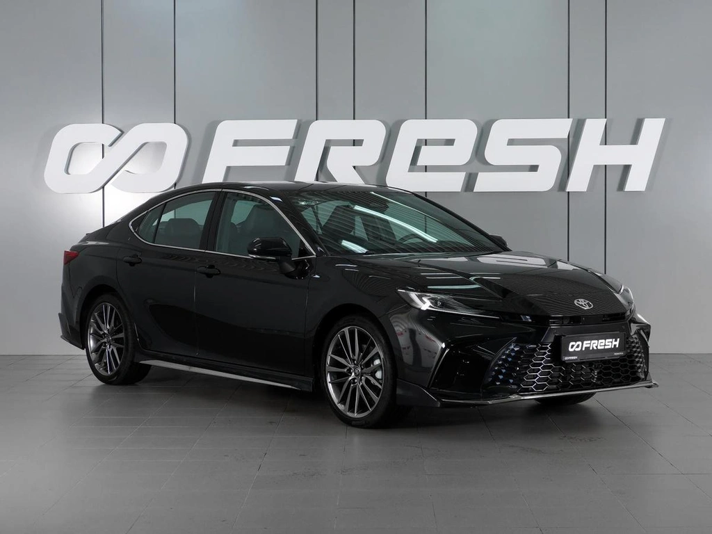 Седан Toyota Camry 2026 года, 4355000 рублей, Красный Пахарь
