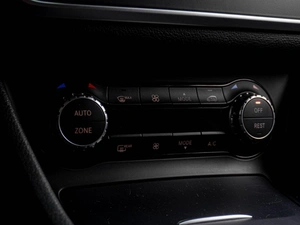 Седан Mercedes-benz CLA-класс 2014 года, 1749000 рублей, Тюмень