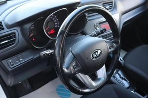Хэтчбек Kia Rio 2014 года, 1000000 рублей, Мирное