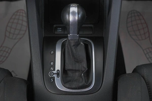 Хетчбэк Volkswagen Golf 2008 года, 929000 рублей, Кемерово