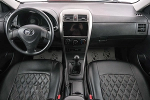 Седан Toyota Corolla 2007 года, 739000 рублей, Красноярск