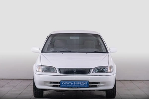 Седан Toyota Corolla 2000 года, 329000 рублей, Томск