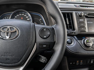 Внедорожник Toyota RAV4 2013 года, 2199000 рублей, Краснодар