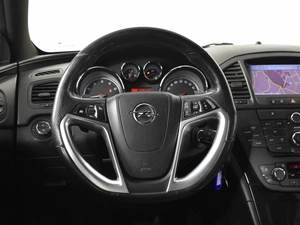 Седан Opel Insignia 2013 года, 899900 рублей, Казань