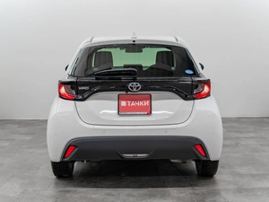 Хетчбэк Toyota Yaris 2020 года, 1230000 рублей, Красноярск