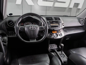 Внедорожник Toyota RAV4 2010 года, 1670000 рублей, Тюмень