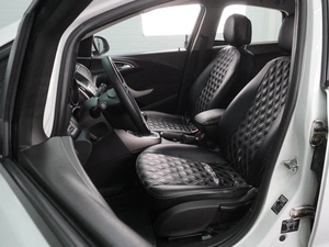 Хетчбэк Opel Astra 2011 года, 933000 рублей, Воронеж