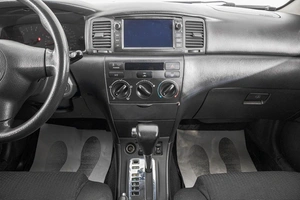 Хетчбэк Toyota Corolla 2005 года, 829000 рублей, Барнаул