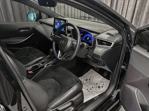 Хетчбэк Toyota Corolla 2020 года, 1699000 рублей, Красноярск