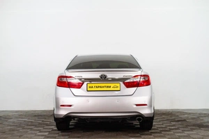 Седан Toyota Camry 2012 года, 1829000 рублей, Сургут