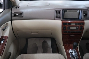 Седан Toyota Corolla 2000 года, 579000 рублей, Омск