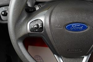 Седан Ford Fiesta 2015 года, 819000 рублей, Тюмень
