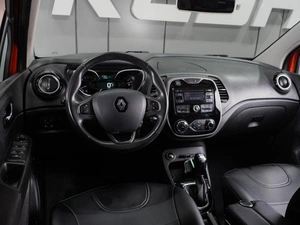 Внедорожник Renault Kaptur 2016 года, 1300000 рублей, Тюмень
