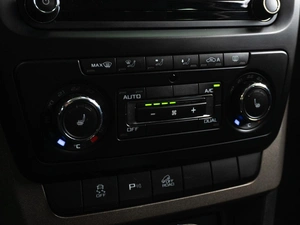 Внедорожник Skoda Yeti 2015 года, 1605000 рублей, Тюмень