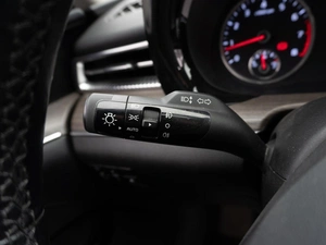 Седан Kia K5 2020 года, 2359000 рублей, Саратов