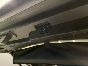 Внедорожник Land Rover Discovery 2017 года, 3900000 рублей, Красноярск