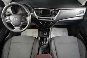 Седан Hyundai Solaris 2017 года, 929000 рублей, Тюмень