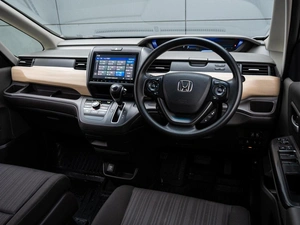 Минивэн Honda Freed 2017 года, 1700000 рублей, Краснодар