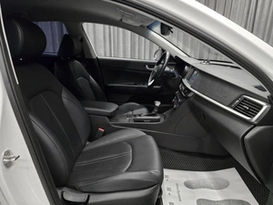 Седан Kia K5 2019 года, 1849000 рублей, Красноярск