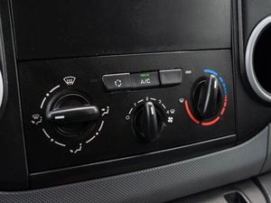 Фургон Peugeot Partner 2017 года, 930000 рублей, Краснодар