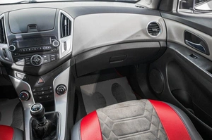 Хетчбэк Chevrolet Cruze 2012 года, 759000 рублей, Барнаул