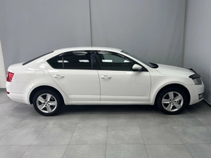 Лифтбек Skoda Octavia 2015 года, 1100000 рублей, Красноярск