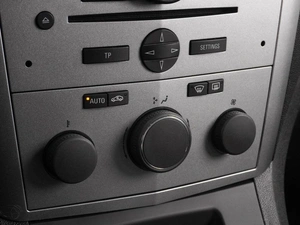 Минивэн Opel Zafira 2013 года, 724000 рублей, Воронеж