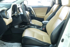 Внедорожник Toyota RAV4 2016 года, 2599000 рублей, Омск