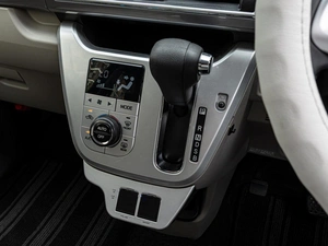Хетчбэк Daihatsu Cast 2016 года, 940000 рублей, Краснодар
