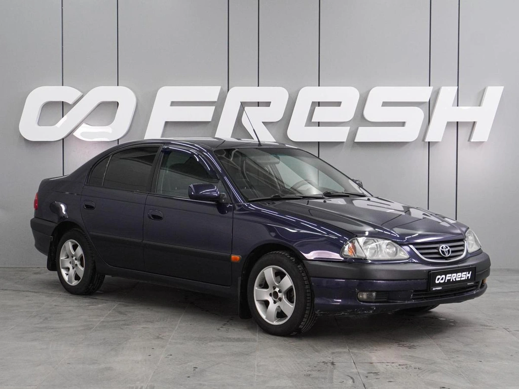 Седан Toyota Avensis 2001 года, 364000 рублей, Воронеж