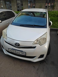 Хетчбэк Toyota Ractis 2011 года, 1100000 рублей, Красноярск