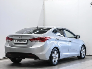 Седан Hyundai Avante 2010 года, 850000 рублей, Красноярск