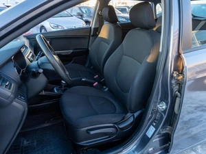 Хетчбэк Kia Rio 2017 года, 899000 рублей, Саратов