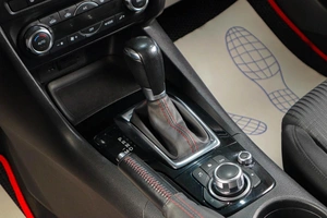 Седан Mazda 3 2015 года, 1399000 рублей, Тюмень