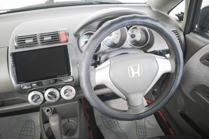 Хетчбэк Honda Fit 2006 года, 549000 рублей, Кемерово