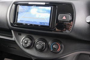 Хетчбэк Toyota Vitz 2019 года, 899000 рублей, Красноярск