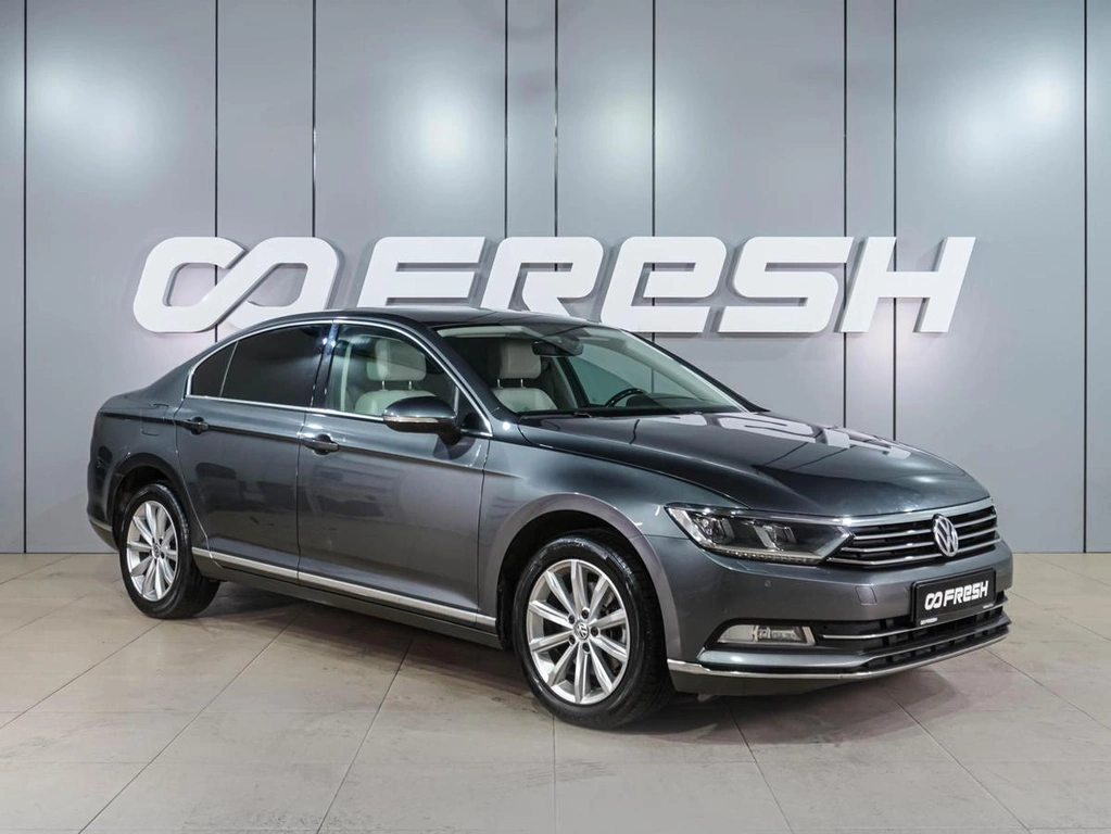Седан Volkswagen Passat 2017 года, 2349000 рублей, Воронеж
