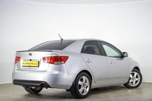 Хетчбэк Kia Cerato 2011 года, 849000 рублей, Оренбург