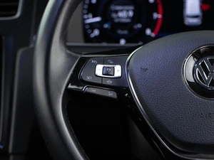 Универсал Volkswagen Golf 2019 года, 2491046 рублей, Москва
