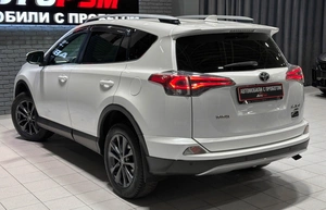 Внедорожник Toyota RAV4 2016 года, 2690000 рублей, Красноярск