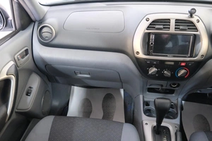 Внедорожник Toyota RAV4 2000 года, 689000 рублей, Омск