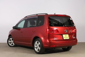 Минивэн Volkswagen Touran 2013 года, 1509000 рублей, Новосибирск