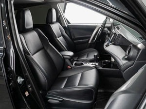 Внедорожник Toyota RAV4 2018 года, 2679000 рублей, Тюмень