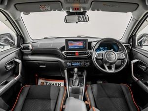 Внедорожник Toyota Raize 2019 года, 1590000 рублей, Красноярск