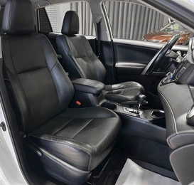 Внедорожник Toyota RAV4 2016 года, 2530000 рублей, Красноярск