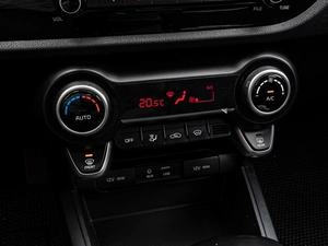 Седан Kia Rio 2017 года, 1500000 рублей, Краснодар